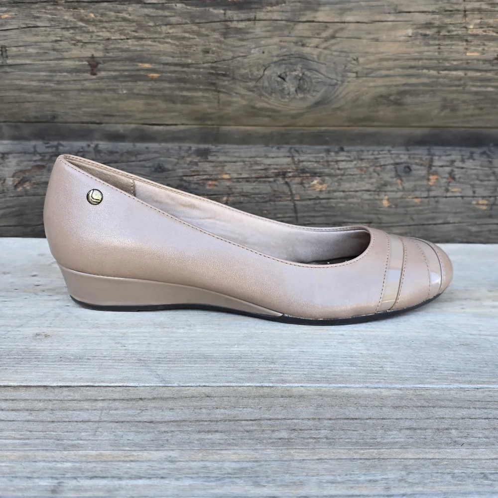 Life Stride Laflash Feminine Minimalist Blush Nude Comfort Wedge 6.5M